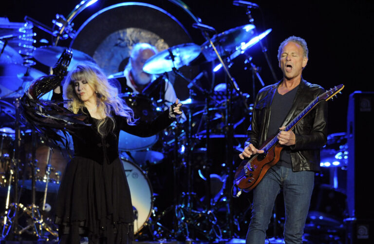 After much speculation, Stevie Nicks and Lindsey Buckingham announce ‘Buckingham Nicks’ reissue